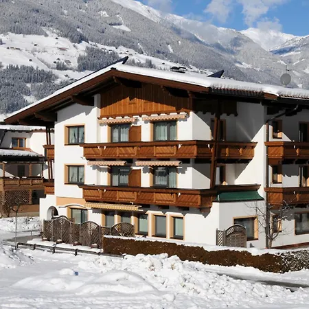 Rahm Apartment Mayrhofen